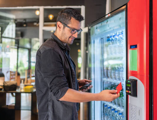 Nápojové automaty pro každé prostředí – spolehlivost, kvalita a profesionální servis od Pavigo s.r.o.